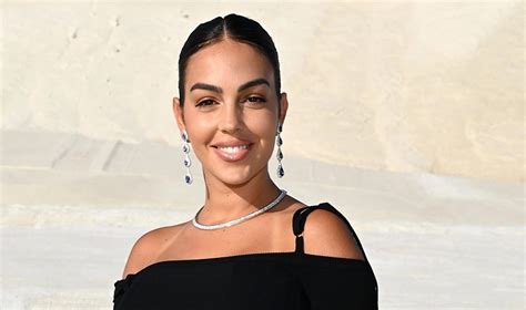 Georgina Rodríguez Height, Weight, Age, Body Statistics